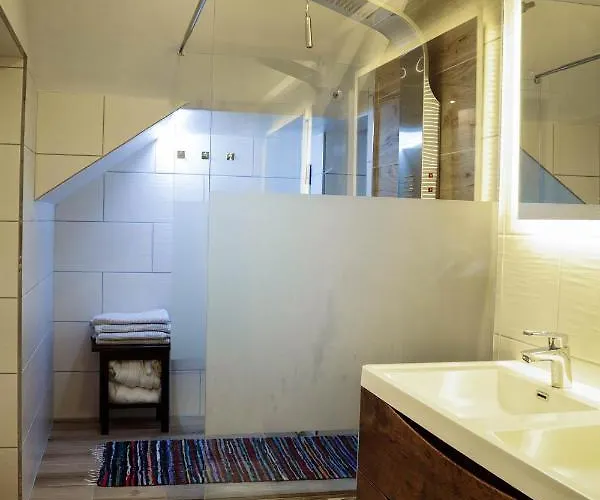 Erlauf - Ursprung, - 6 Personen, Outdoorsauna Mit Bachzugang Apartment